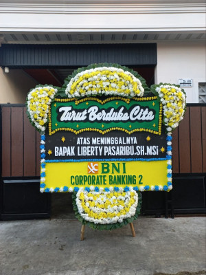 Papan Bunga Duka di Petasia Barat