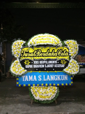 Papan Bunga Duka di Petasia Barat