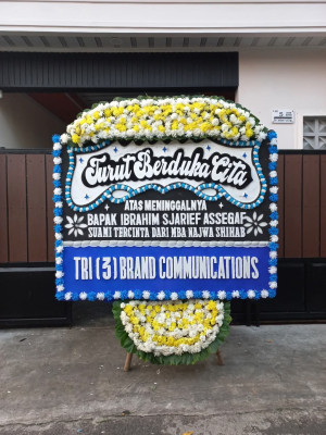 Papan Bunga Duka di Petasia Barat